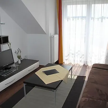 - Garni Hotel apartamentowy