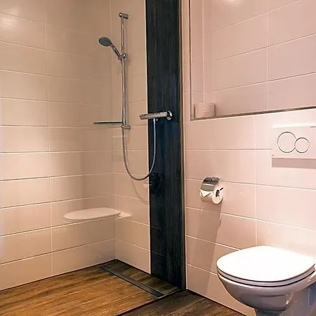 - Garni Hotel apartamentowy
